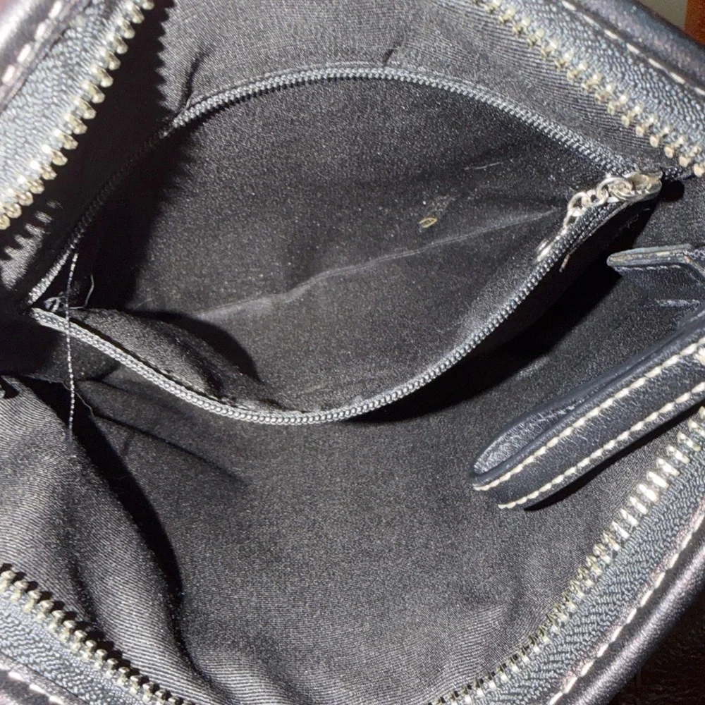 ‼️Vintage Coach Soho Black Leather Crossbody Bag - Picture 13 of 14